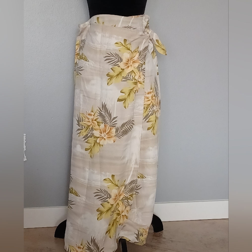 Tommy Bahama women's wrap skirt